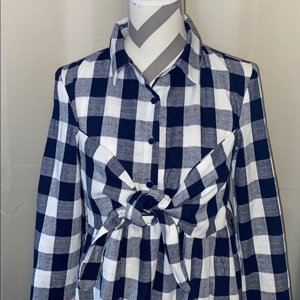 New Hailey & Co Tie Front Dress - Picture 7 of 10